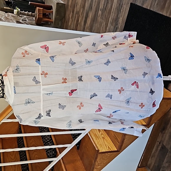 👚GAP SHEER BUTTON DOWN SHIRT 👚 - Picture 5 of 8